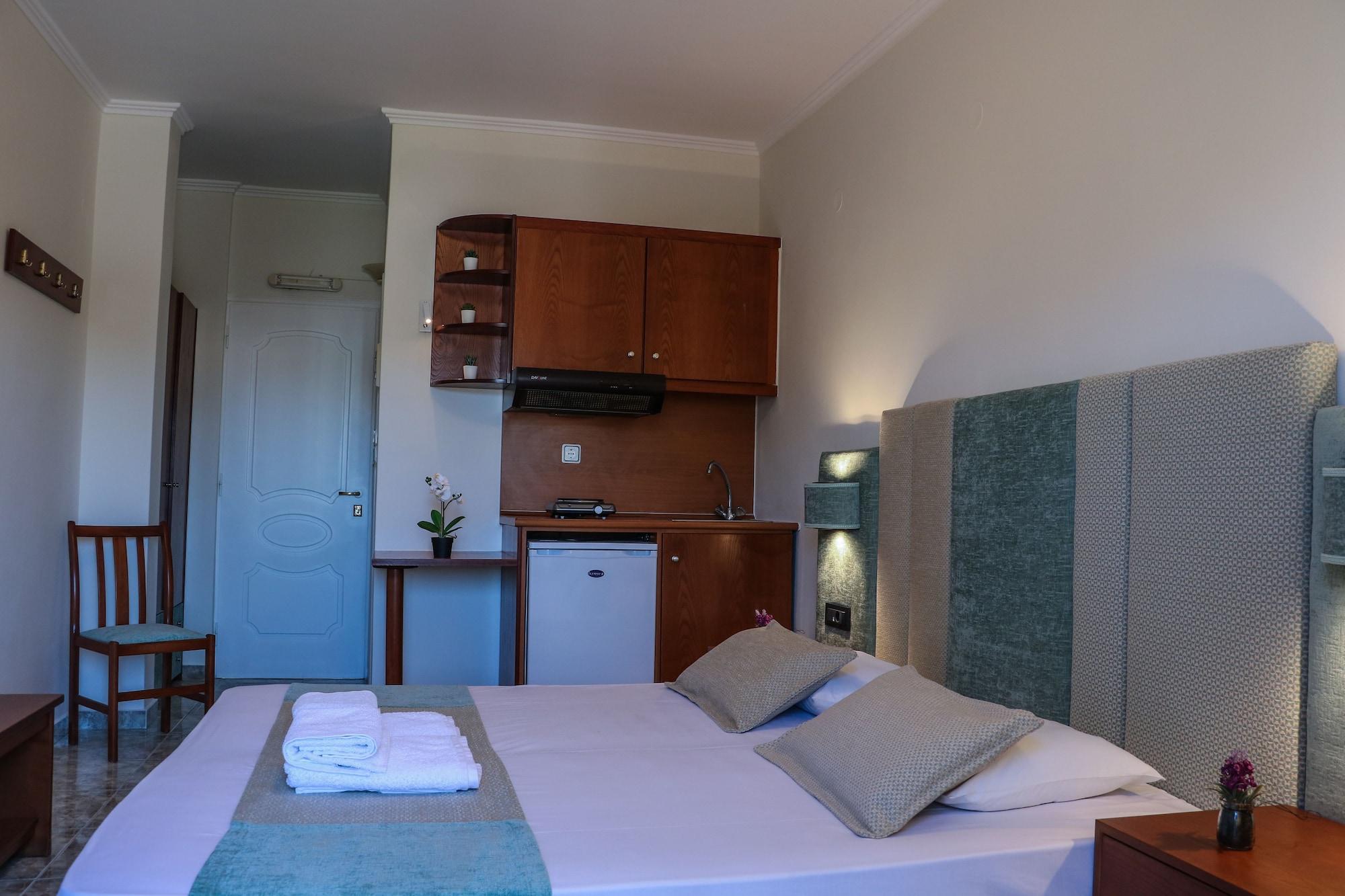 Hotel Dionysis Studios Adamantas  Bagian luar foto